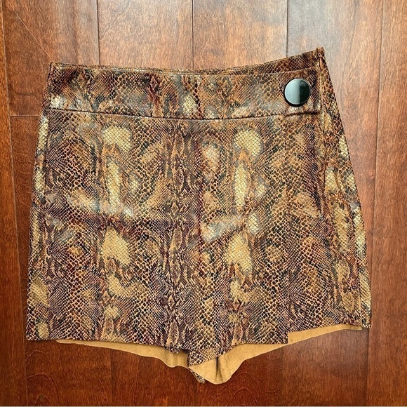Zara Faux Python Leather Skort, Snakeskin Print in Brown and Bronze, Size Small - Picture 4 of 12